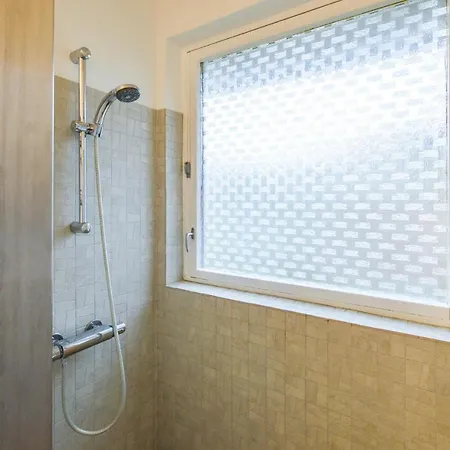 3 Bedroom Beautiful In Casa vacanze Slagelse