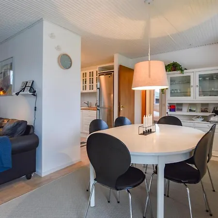 3 Bedroom Beautiful In Casa vacanze *